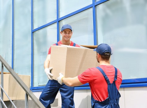 Stepney removals team supporting a careful household move