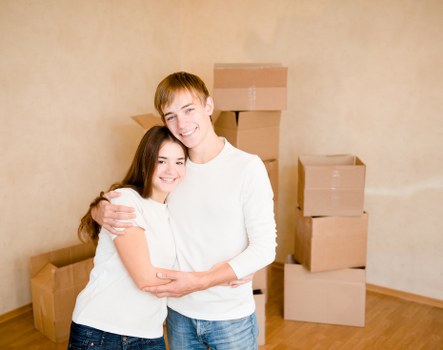 Loading and timing considerations for home moves in Stepney